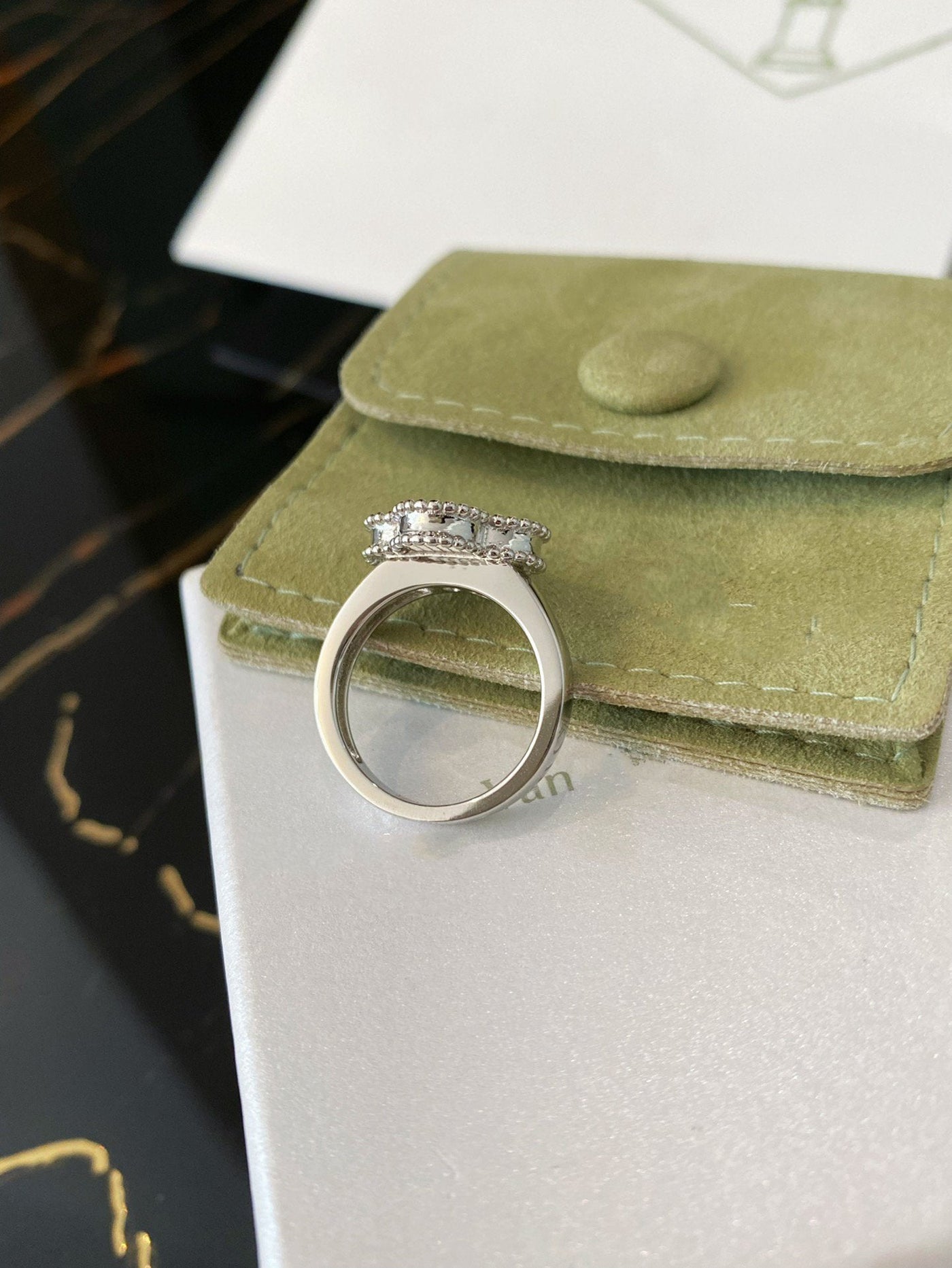 CLOVER RING | SILVER