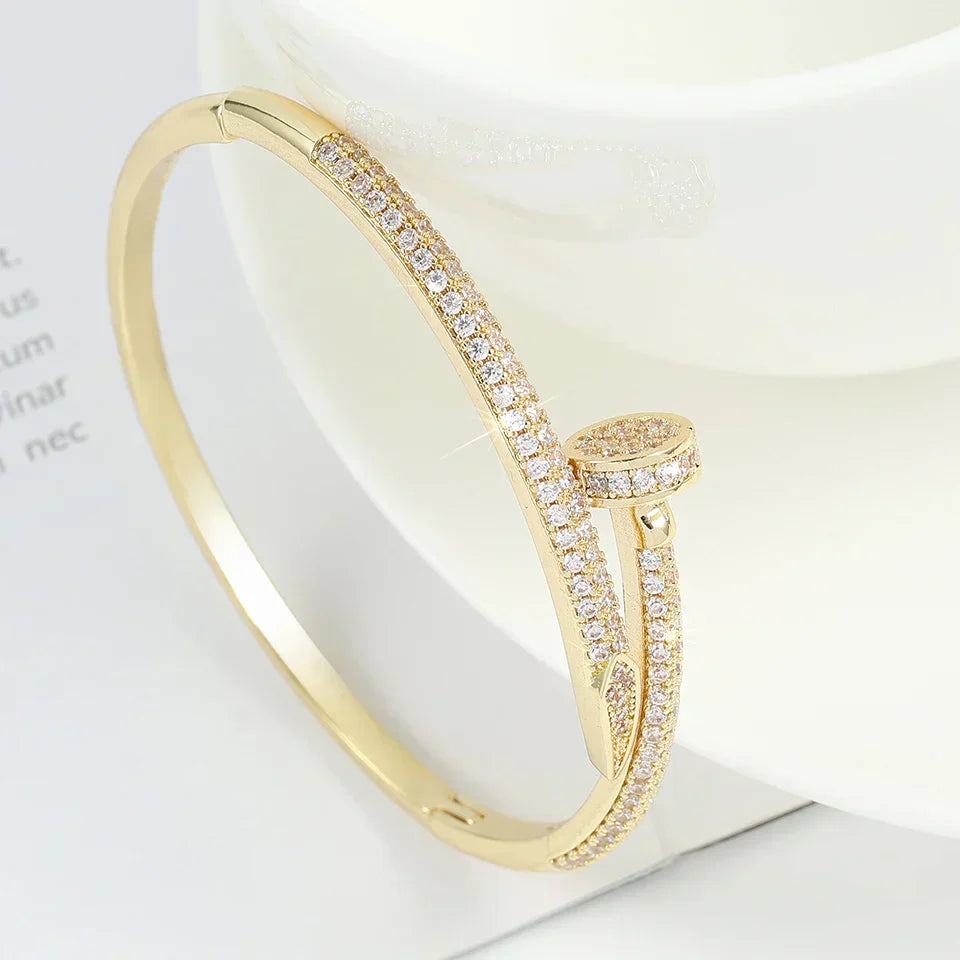NAIL RING HERMIZ | PAVÉ