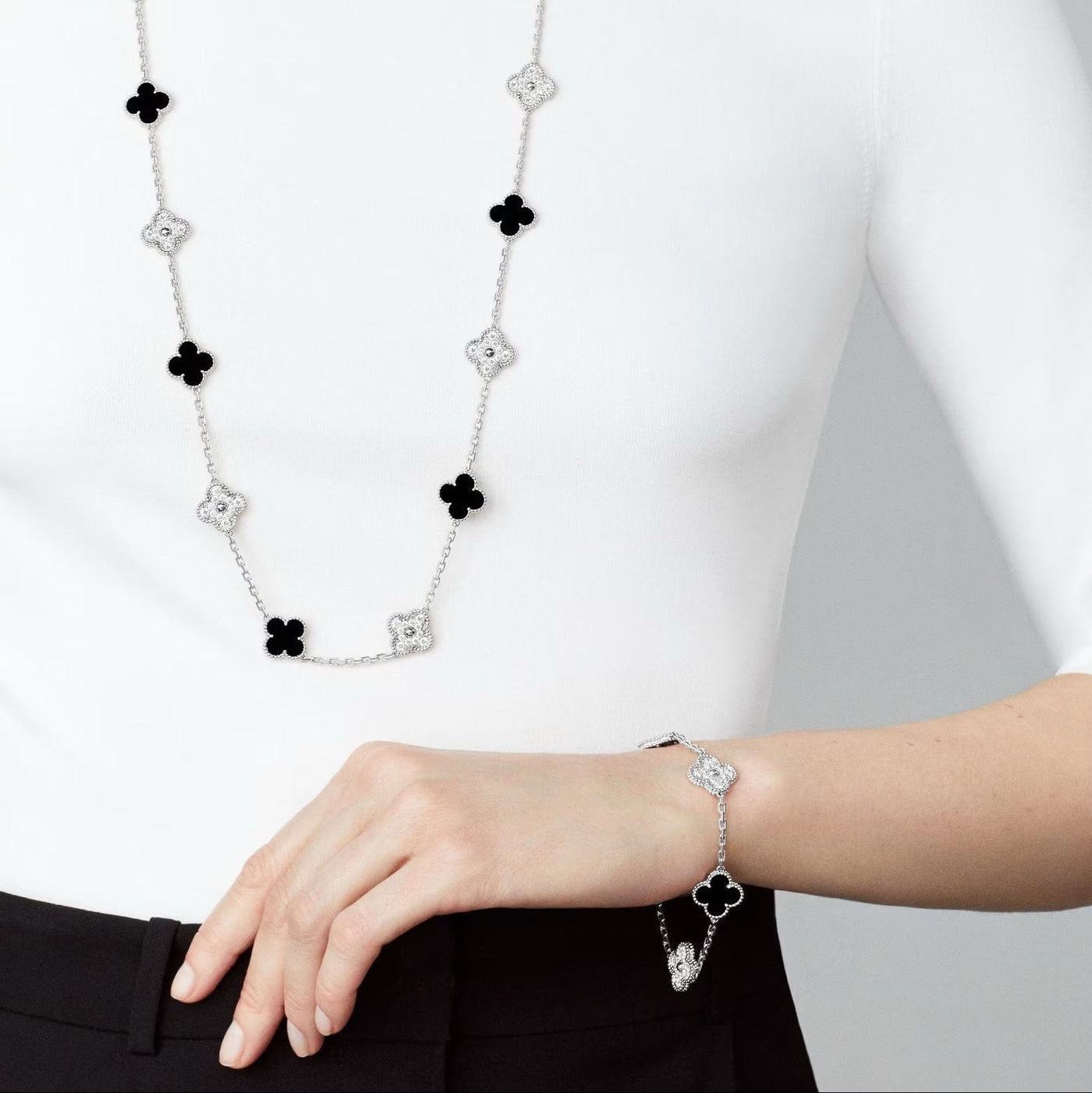 CLOVER DELUXE BRACELET | SILVER - BLACK