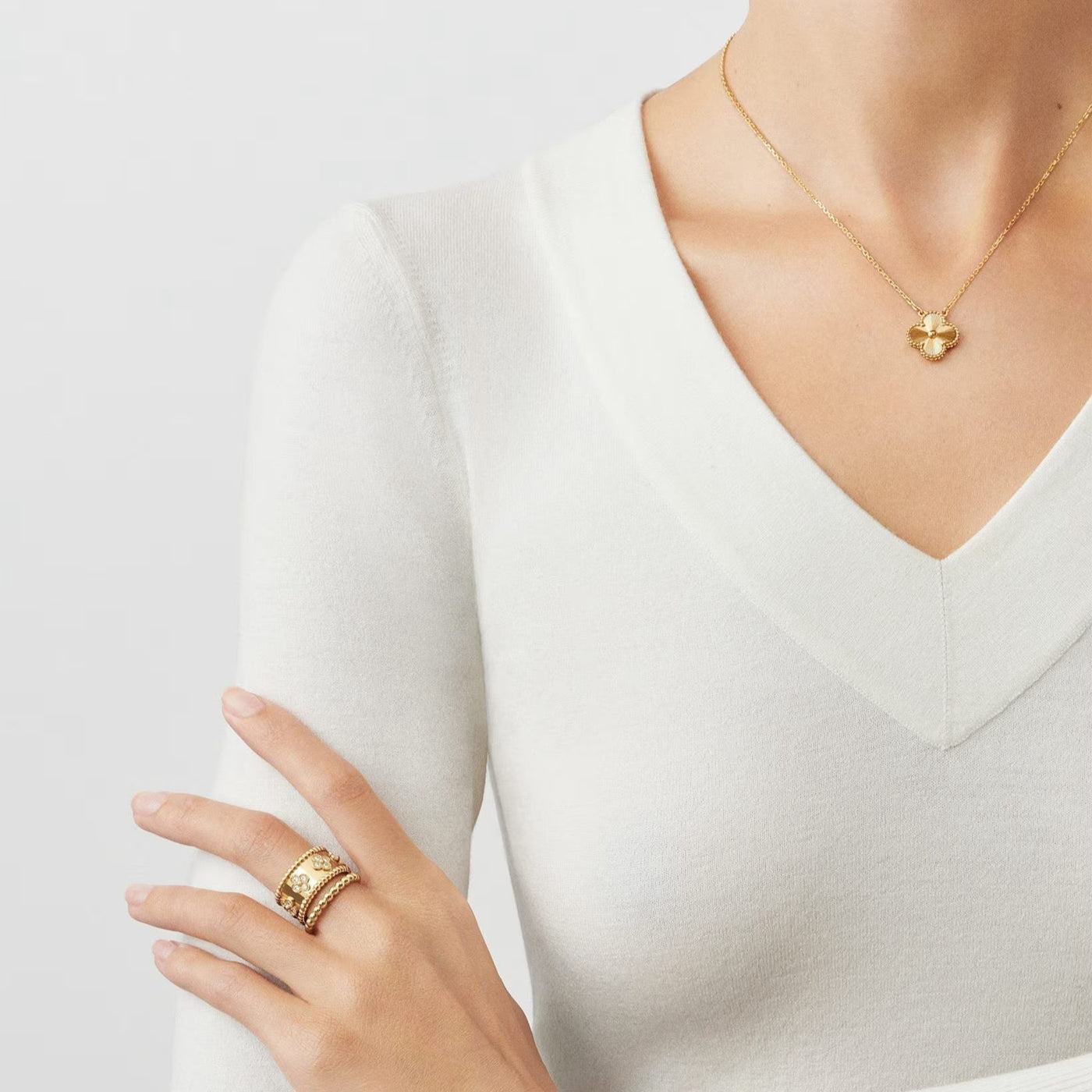 CLOVER NECKLACE | GOLD