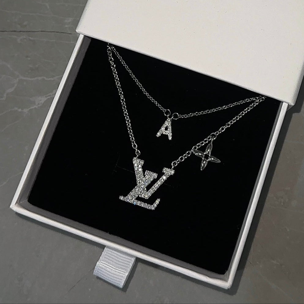 INITIAL NECKLACE | SILVER