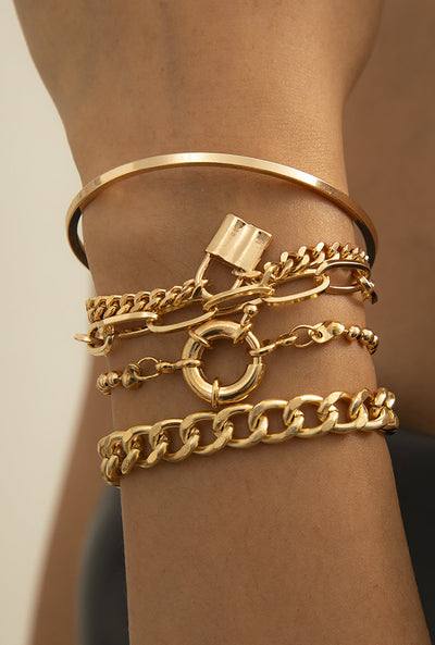 BRACELET SET WITH GOLD CLASP