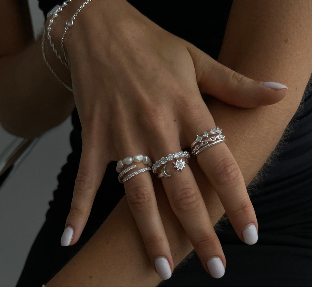 ETERNITY RING WITH DIAMONDS | SILVER