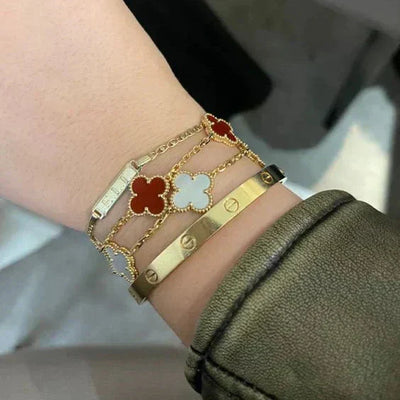 CLOVER BRACELET | RED - GOLD